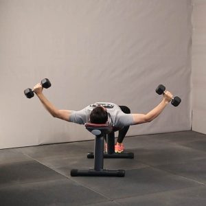  تکنیک‌های لازم برای اجرای صحیح حرکت قفسه سینه دمبل چکشی