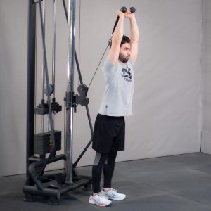 نکات کلیدی برای افزایش کارایی تمرین پشت بازو با طناب.