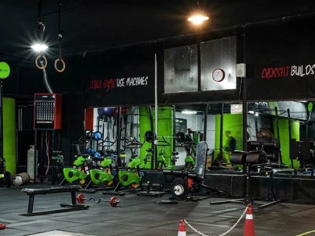 باشگاه تهمتن