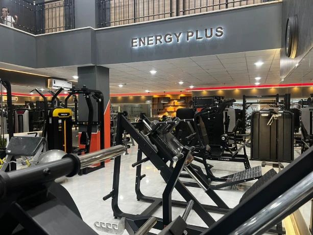 باشگاه انرژی پلاس شعبه بانوان در شیراز