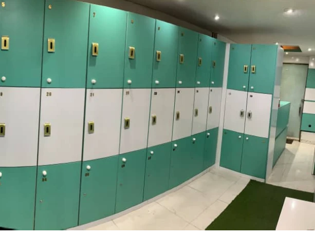 باشگاه نئون (Neon Gym)