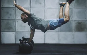 باشگاه برخورد (crash)