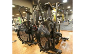 مجموعه ورزشی سی ان (CN Club)