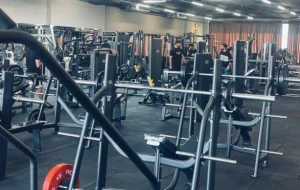 باشگاه کاج (Pine Fitness Club)