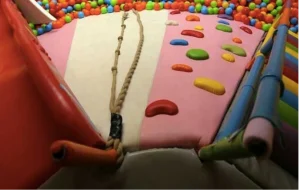 خانه سرگرمی روشن